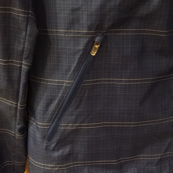 Light weight jacket - Picture 3 of 4